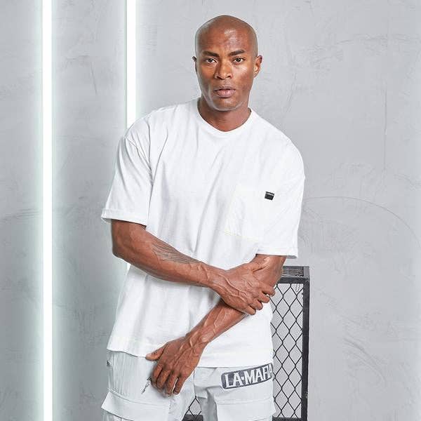 T-Shirt Base Blanc pour la vente par Labellamafia