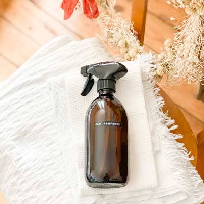 Little Pots - Wholesale Spray Bottle - Refillable amber glass bottle with black trigger spray5