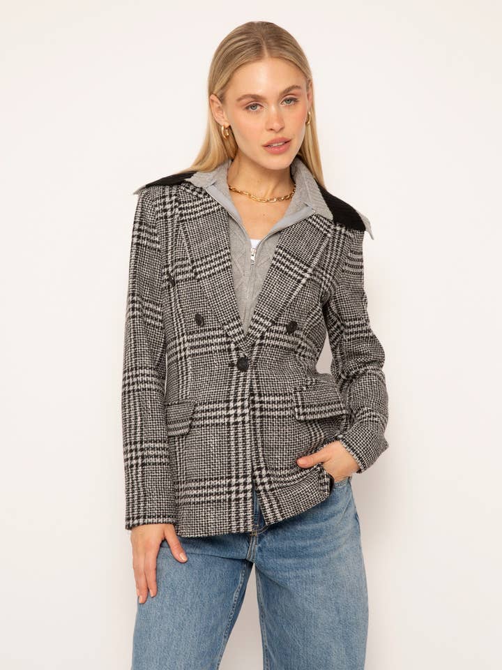 Blazer oversize Odette con dickey in maglia grossa per la vendita all'ingrosso da parte di Central Park West