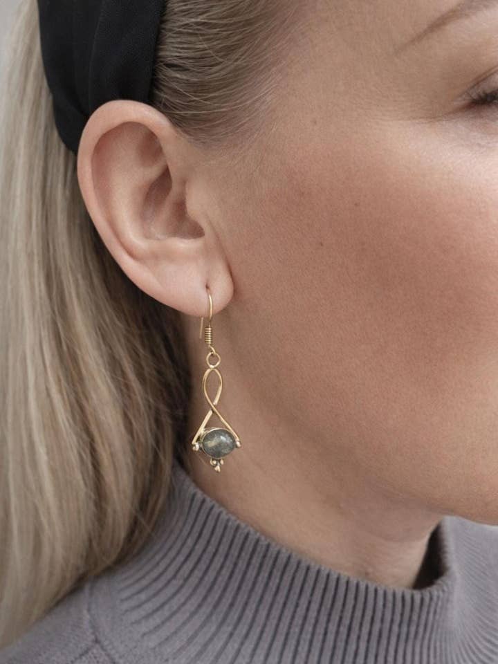 Dainty gold dangle earrings / Minimalistic jewelry for wholesale by Laboheme