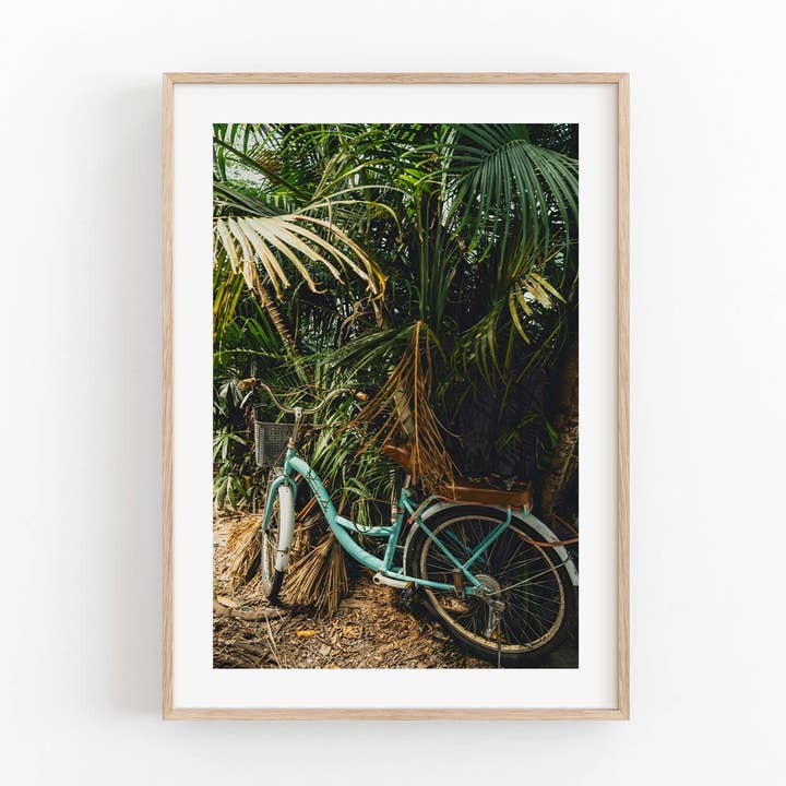 Tropical Bike | Fotografía de Arte en Pared para venta al por mayor de Annie Ambience