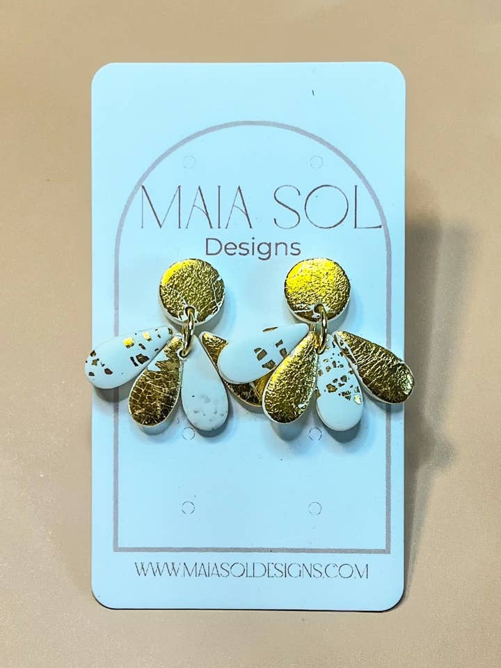 Oorbellen met blaadjesblad voor wholesale door Maia Sol Designs