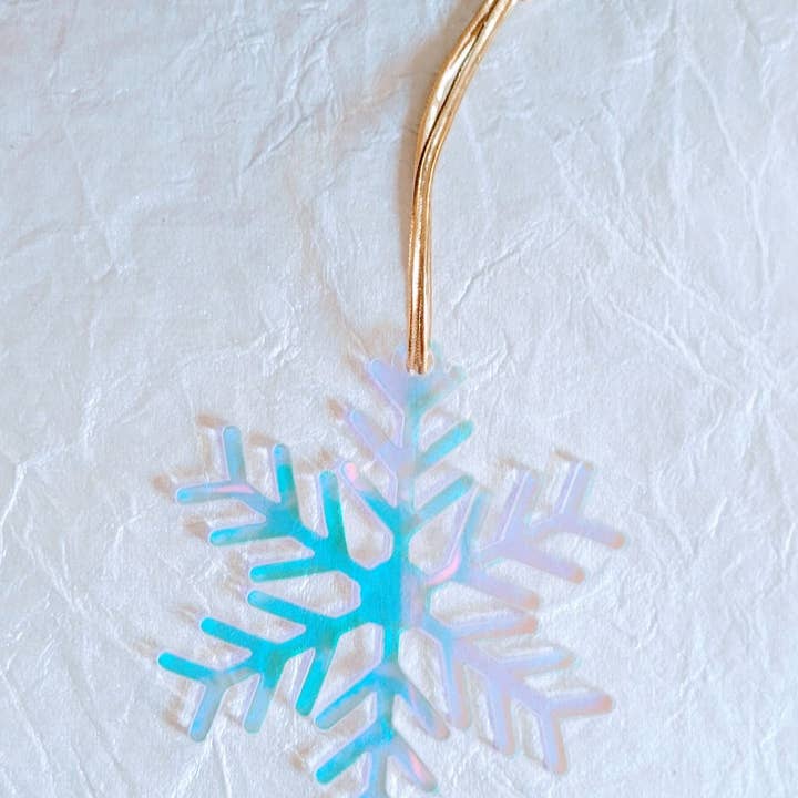 Shelfish Modern – wholesale Ornament set – Set of 3 Snowflake Ornaments - Iridescent Snowflakes - Minimalist Ornaments- Ornament Sets - Snowflake Ornaments