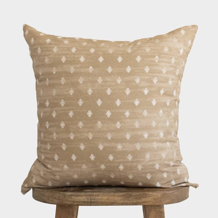 Posse 18" | 22" | 26" | 12x20" | 12x40" for wholesale by Woven Nook