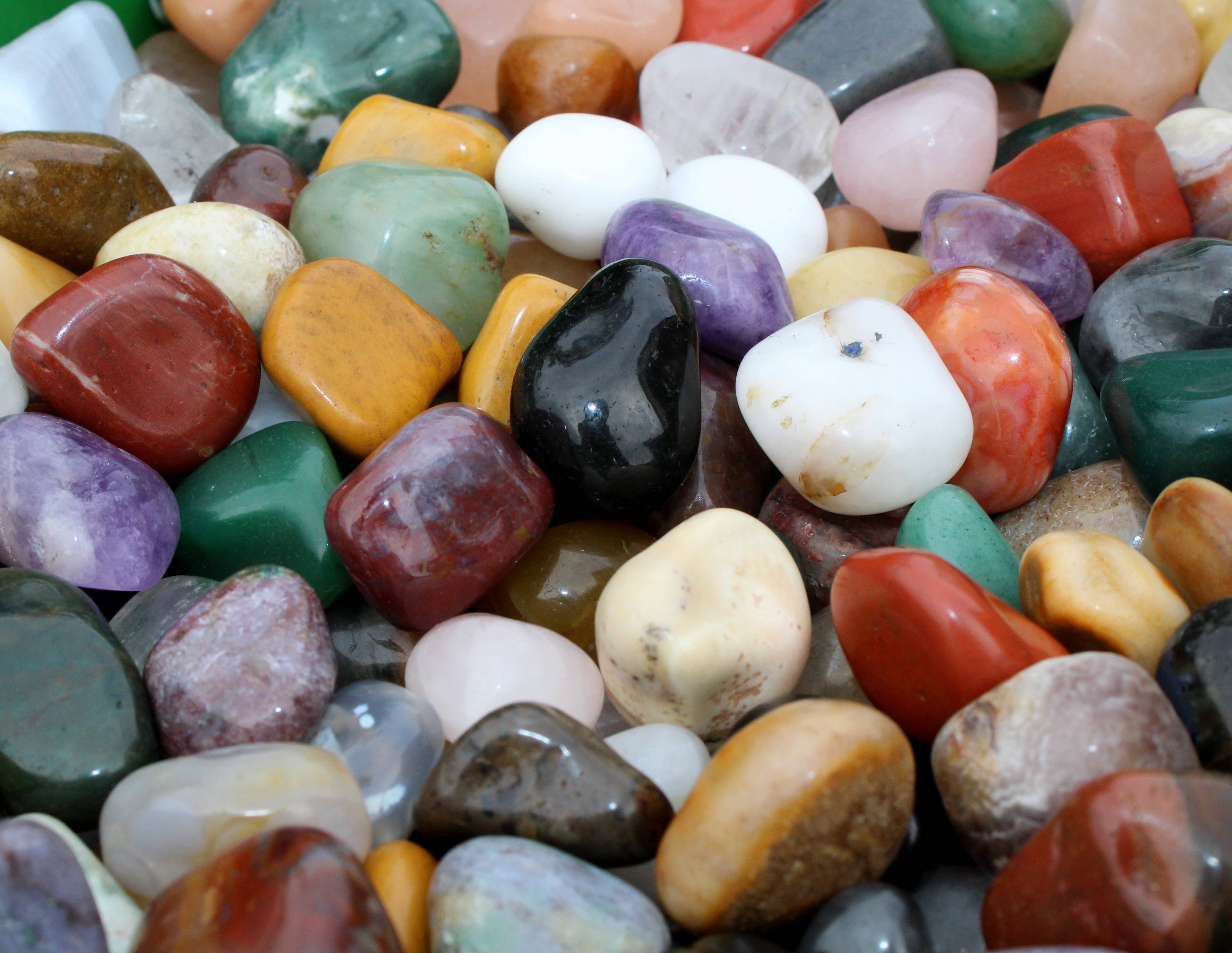 Aura Vibes – wholesale Spiritual stone/crystal – 1 Kg Natural Mixed Gemstone Tumbled Stone - Wholesale2