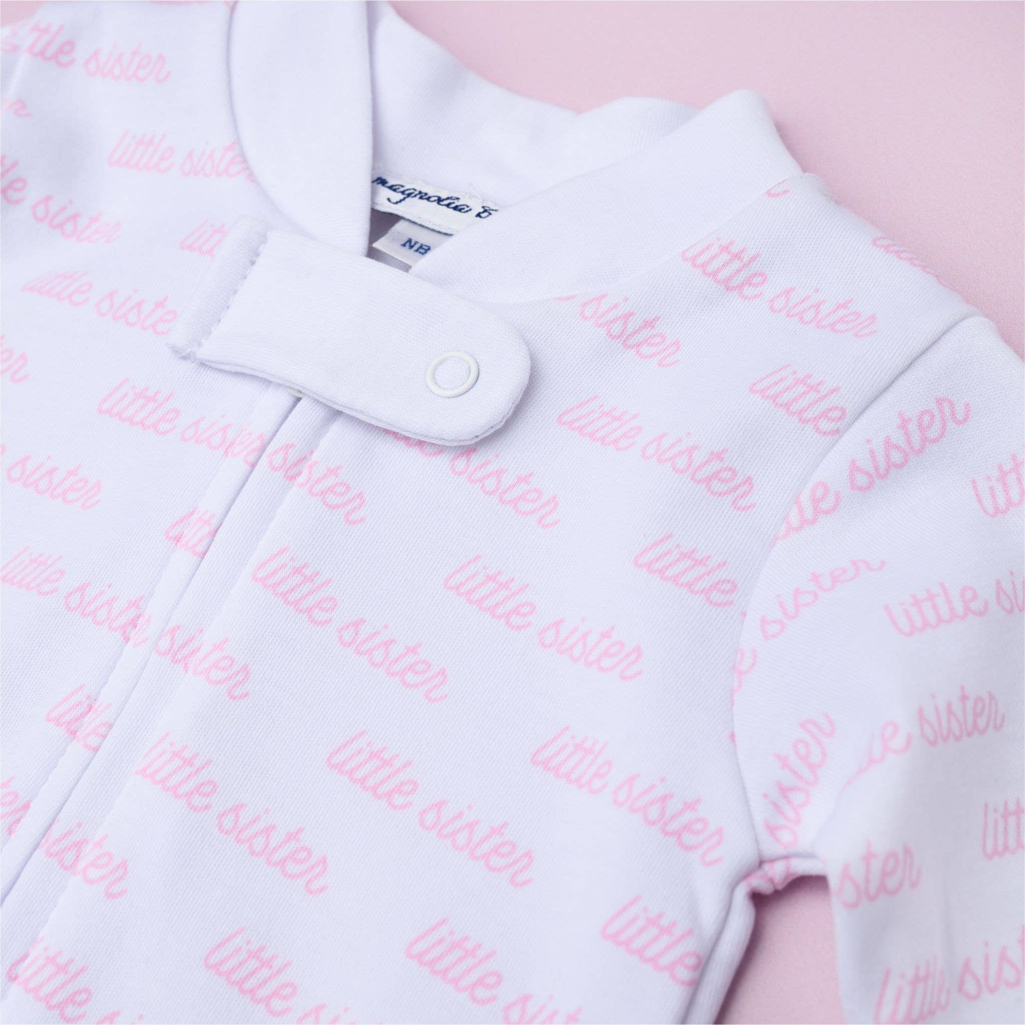 Magnolia Baby - Vente Barboteuse – bébé - Footie zippée à imprimé Little Sister1