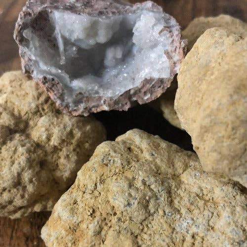WHOLIFECO - Wholesale Spiritual Stone/Crystal - Natural closed geodes - Break your own geode1