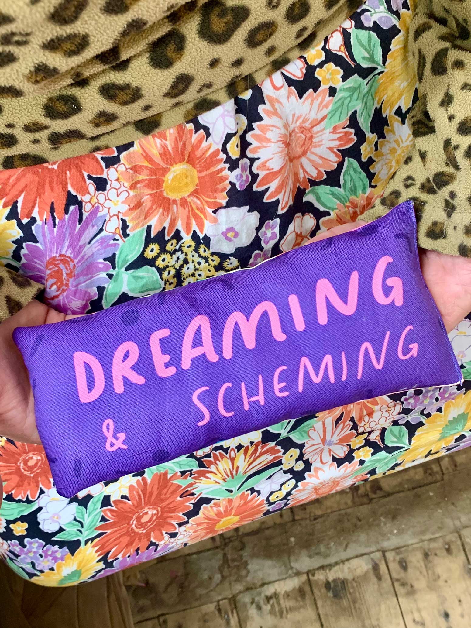 Nicola Rowlands – wholesale Spa/therapy pillow – Lavender eyebag: Dreaming & Scheming10