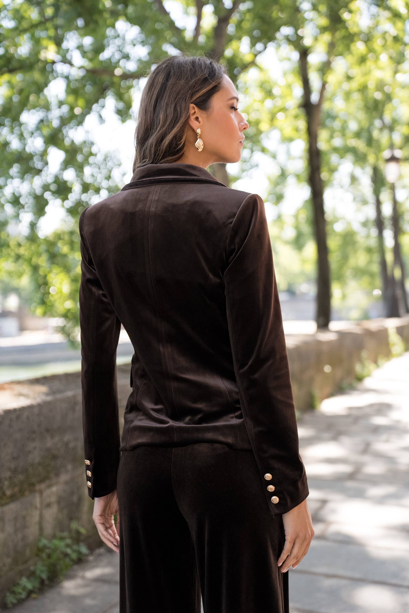 CHOKLATE PARIS - Wholesale Blazer - Dames - Dubbele rij velvet blazer met gouden knopen - V1721N21