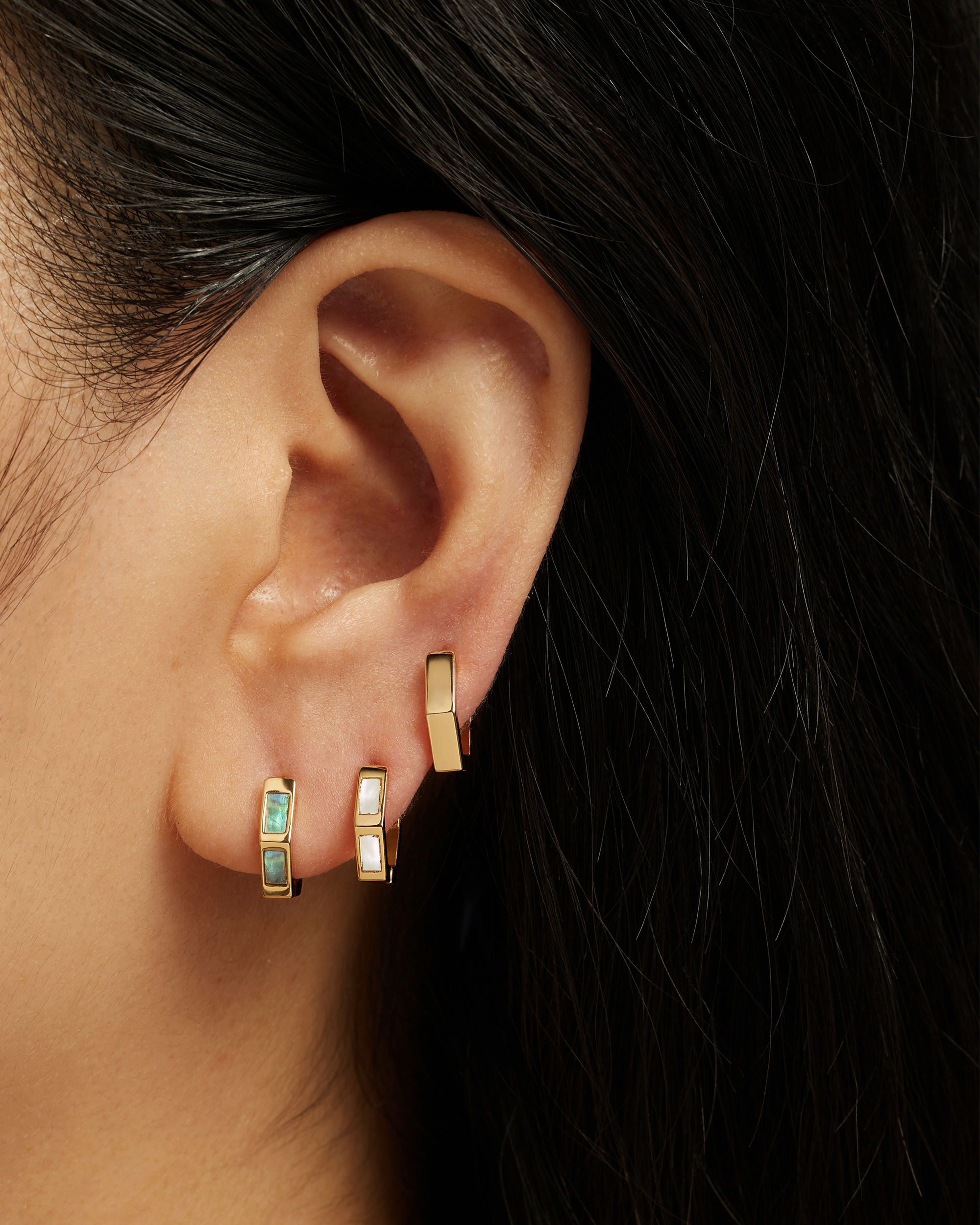 Mod + Jo – wholesale Huggieörhängen – Ari Inlay Hexagon Huggies3