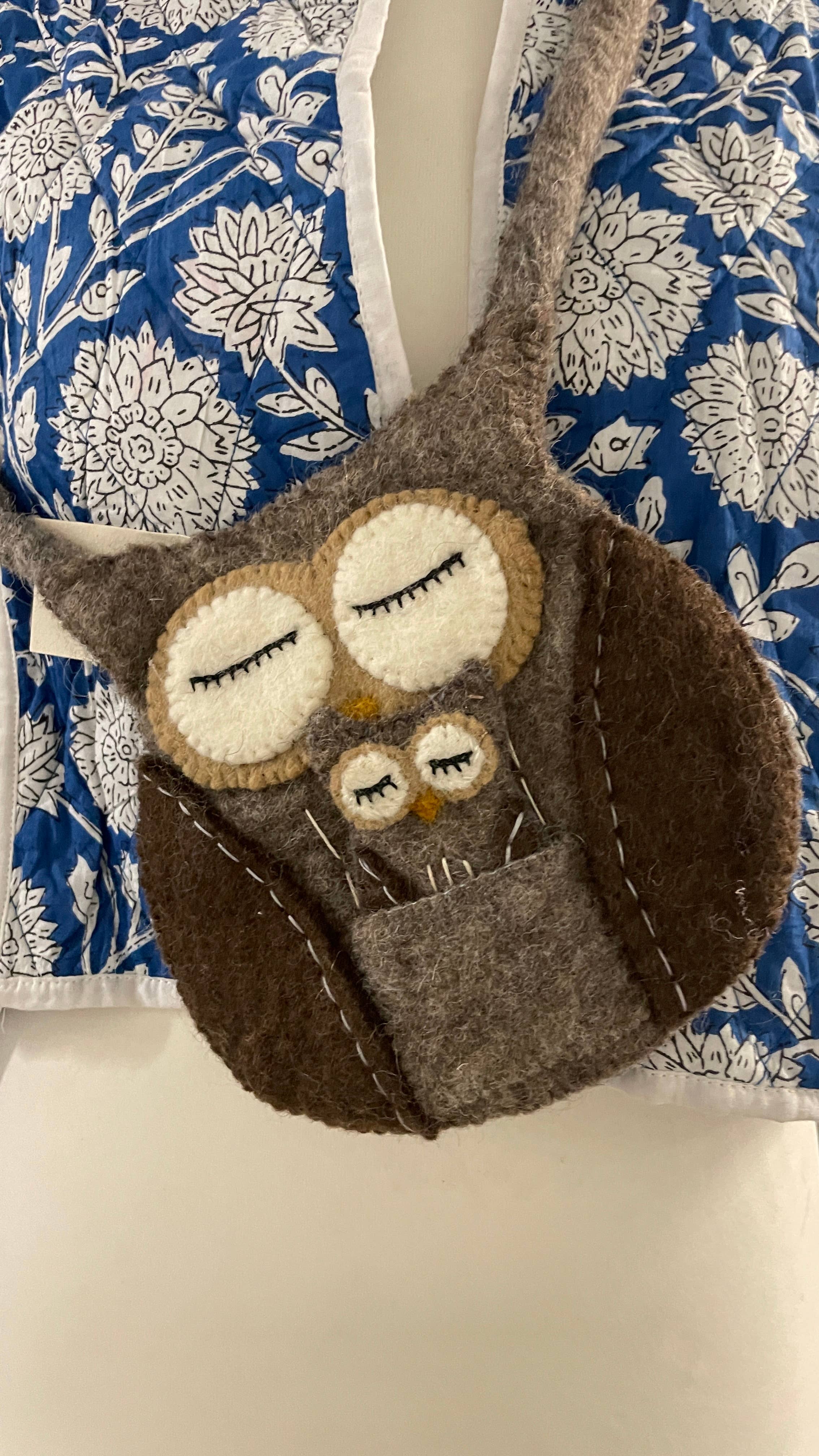 Funky Yak Ltd – wholesale Crossbody bag – Women's – Owl Side Bag2