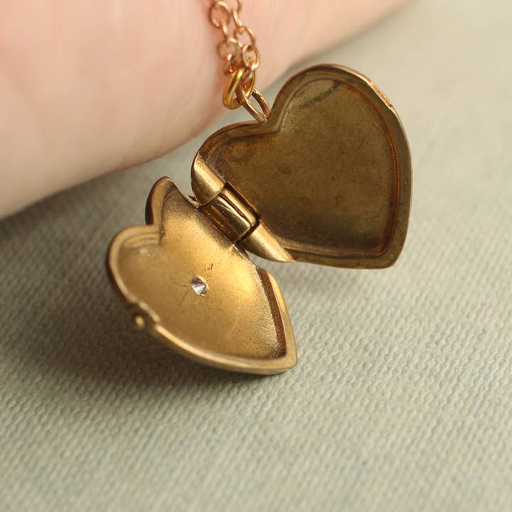 Silk Purse, Sow's Ear - Wholesale Locket Necklace - Vintage Heart Locket with Star