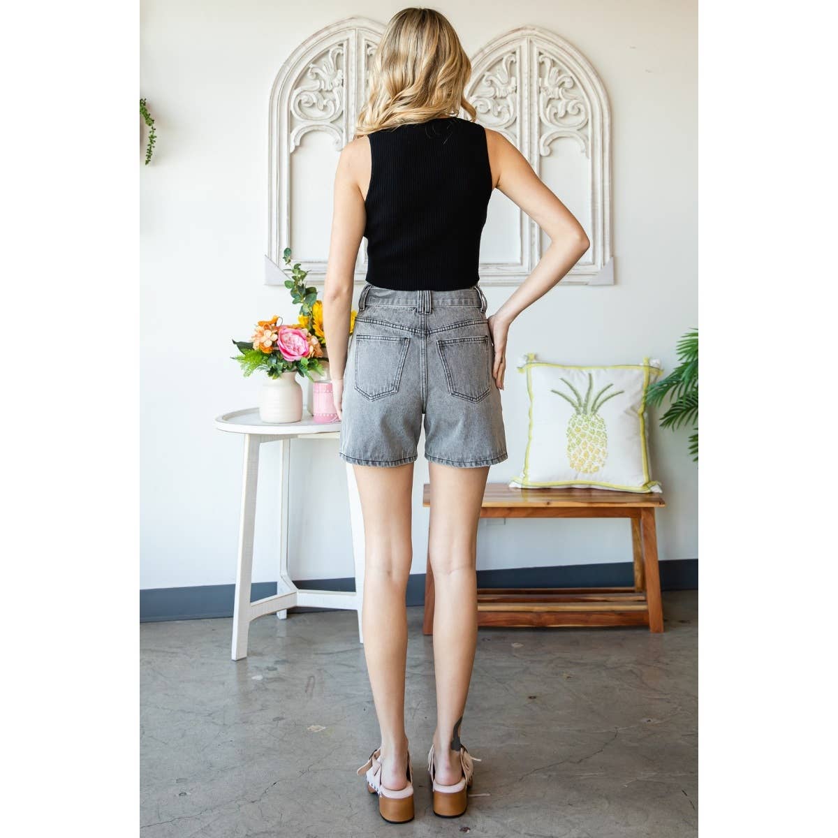 Gris Short en jean ceinturé en vente sur Faire10