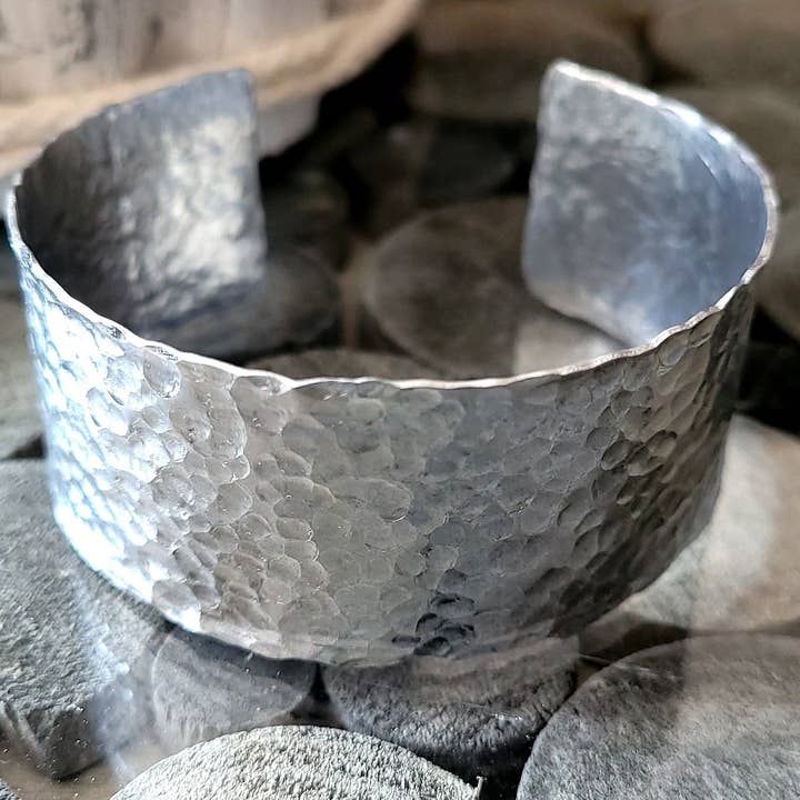 1 Inch Wide Silver Cuff Bracelet for wholesale by Bella Accessories