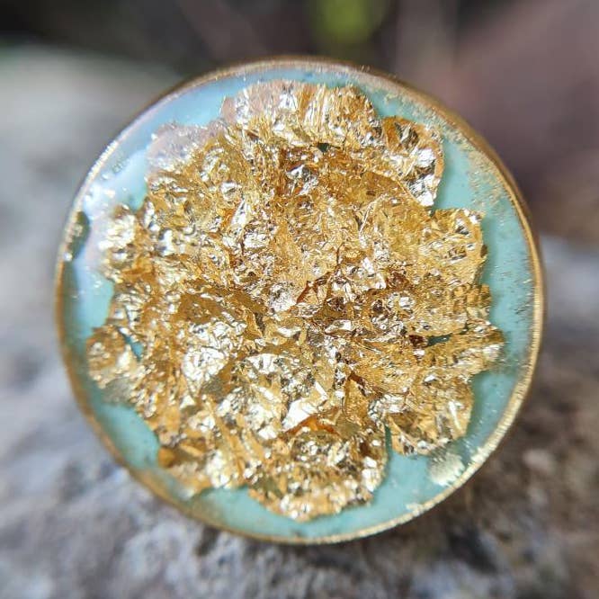 Damenring Art Deco XXL Rund | Celadon Grün Blattgold | My Lady für den Großhandel von Maroussia Bijou