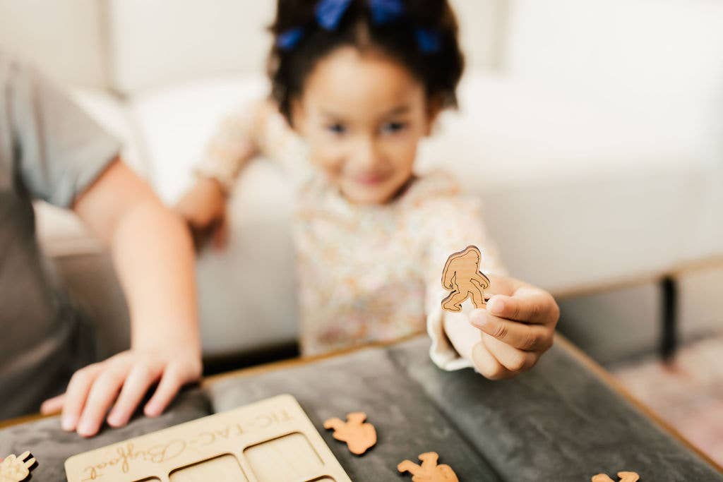 Birch House Games & Gifts - Vendita all'ingrosso Giochi da tavolo - Bigfoot Tic-Tac-Toe Game - Sasquatch Gift - Personalizzabile6