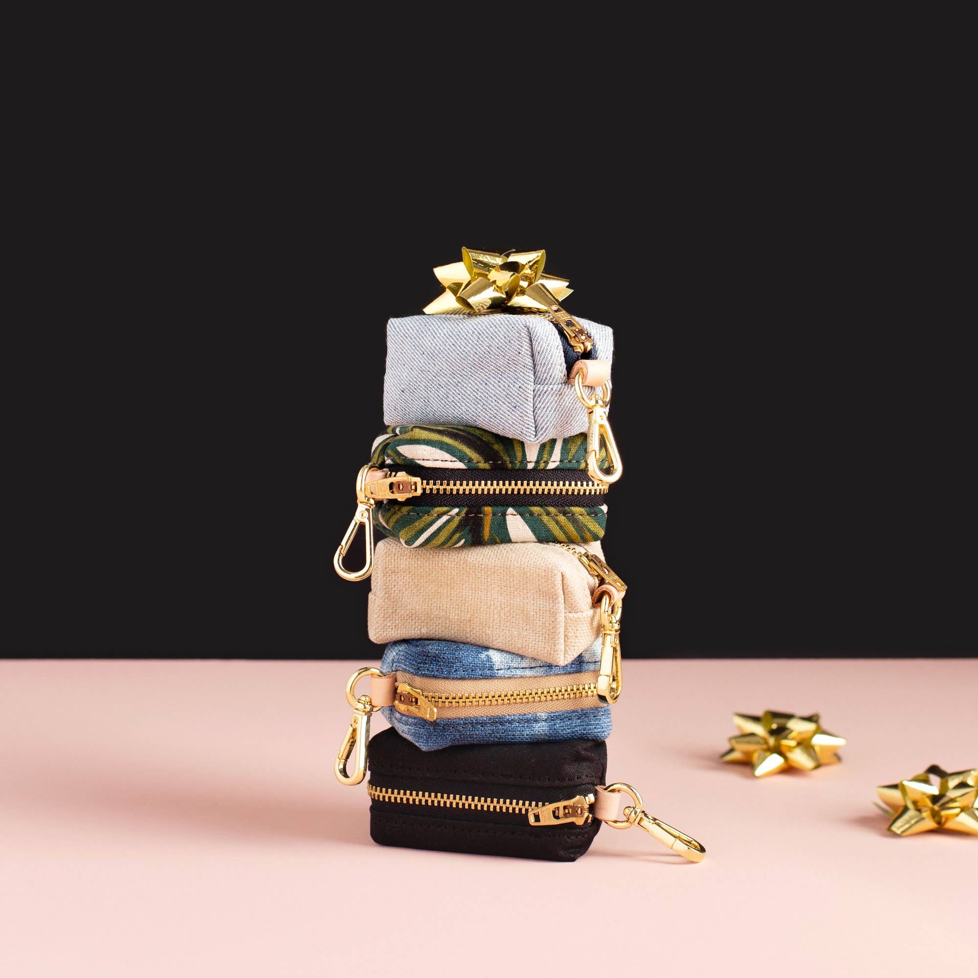 Sort Onyx voksbehandlet canvas dispenser til afføringsposer for engroshandel på Faire7