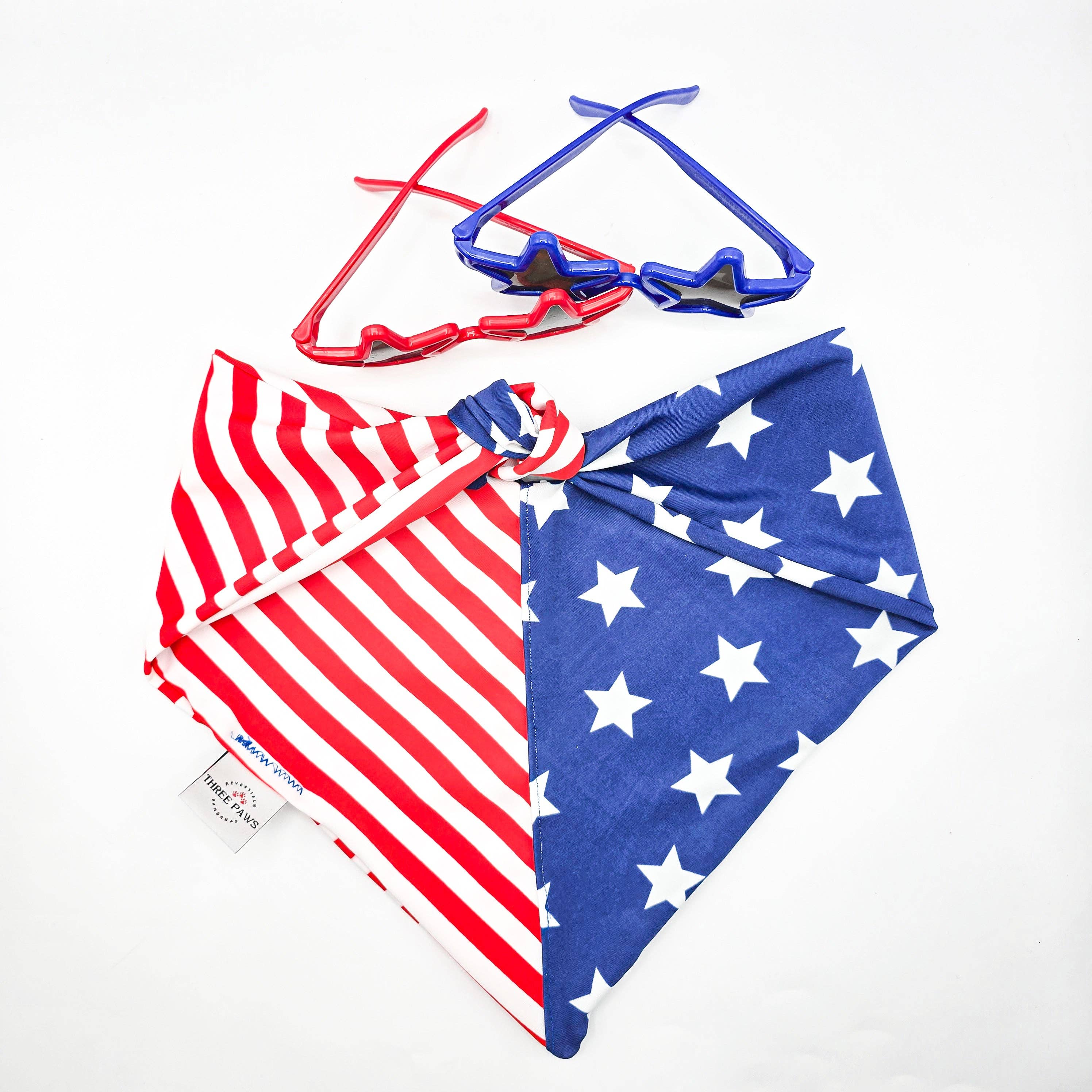 Three Paws – wholesale Pet bandana – Dog – American Flag Water Lovin Bandana1