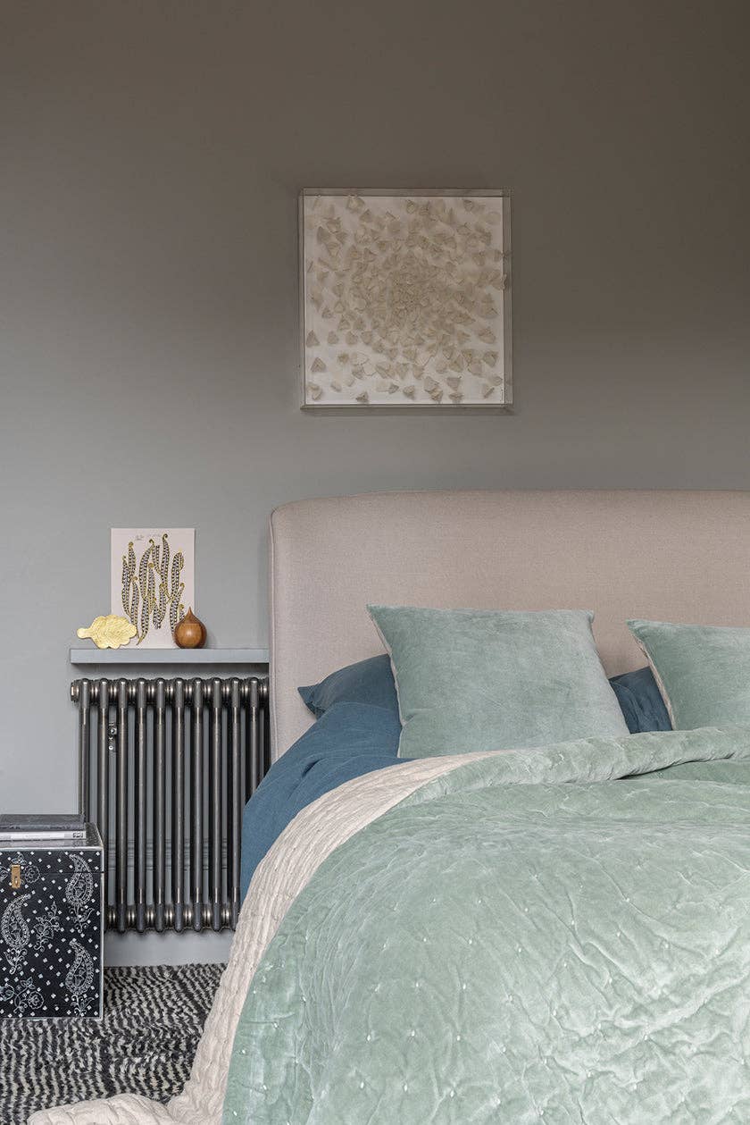 Niki Jones - Wholesale Quilt - Velvet Linen Throw