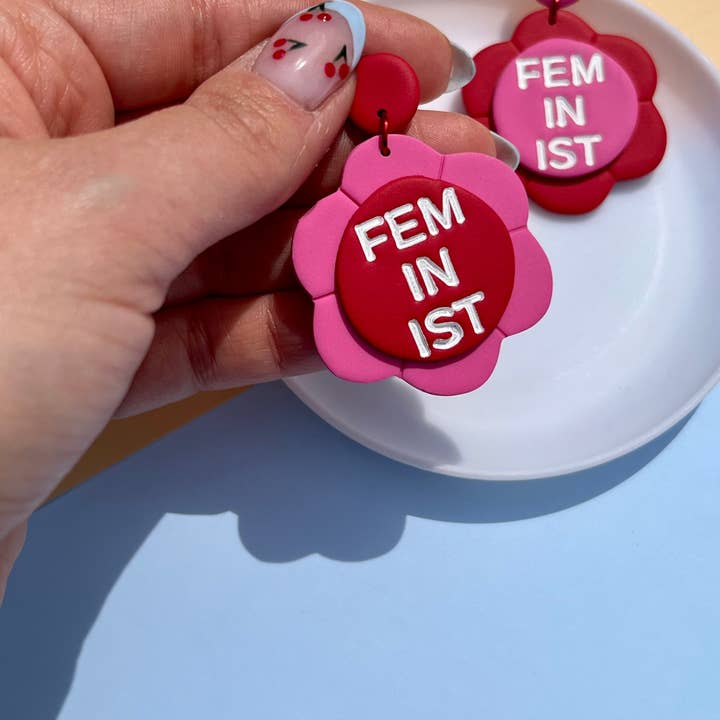 Katrilee – wholesale Hängande örhängen – Feministiska blommor Polymer Clay Dangle Örhängen