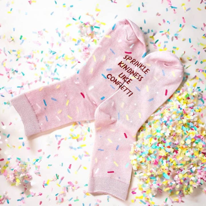 Chaussettes Prêtes à Offrir pour Répandre la Gentillesse pour la vente par Whit's Up Shop