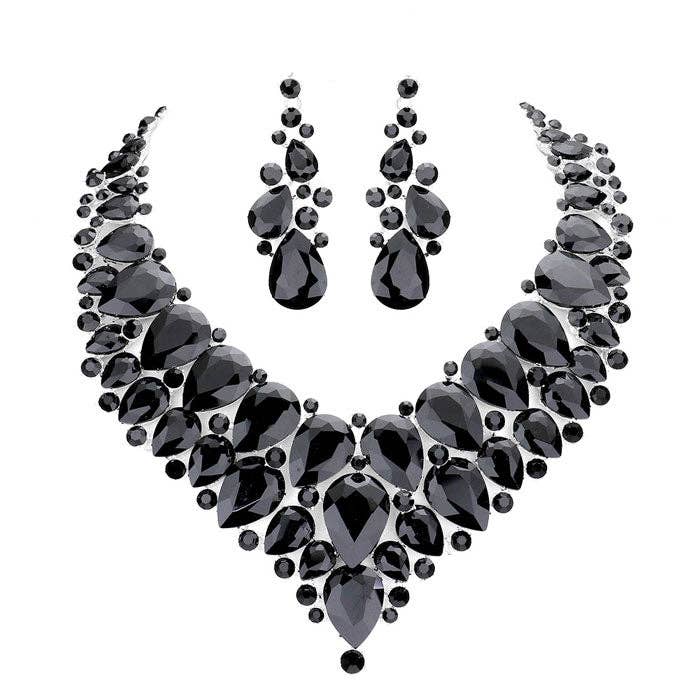 Ensemble collier et boucles d'oreilles en strass en forme de larme pour la vente par Madeline Love