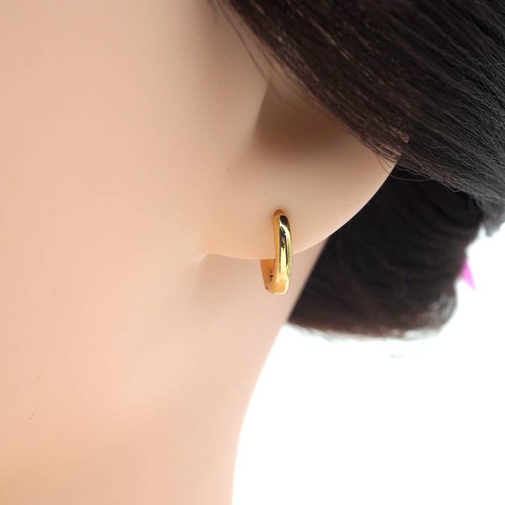 BestBeads&Beyond - Wholesale Huggie Earrings - Gold-Filled Brass Circle Huggie Hoop Earrings