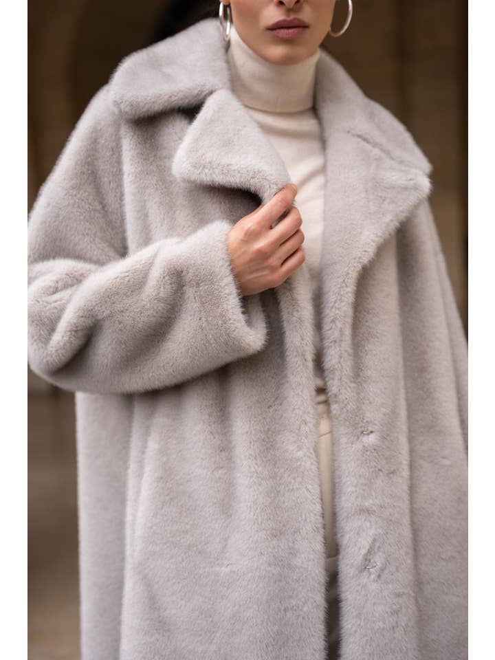 Attentif Paris - Wholesale Fur/Faux Fur Coat - Women's - Long synthetic fur coat with lapel collar6