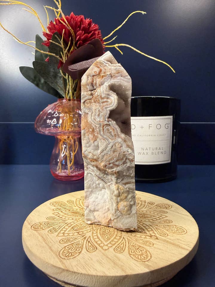 Verrückter Spitzenachat Drusen-Turm für den Großhandel von Chaotic Crystal Chick Co.