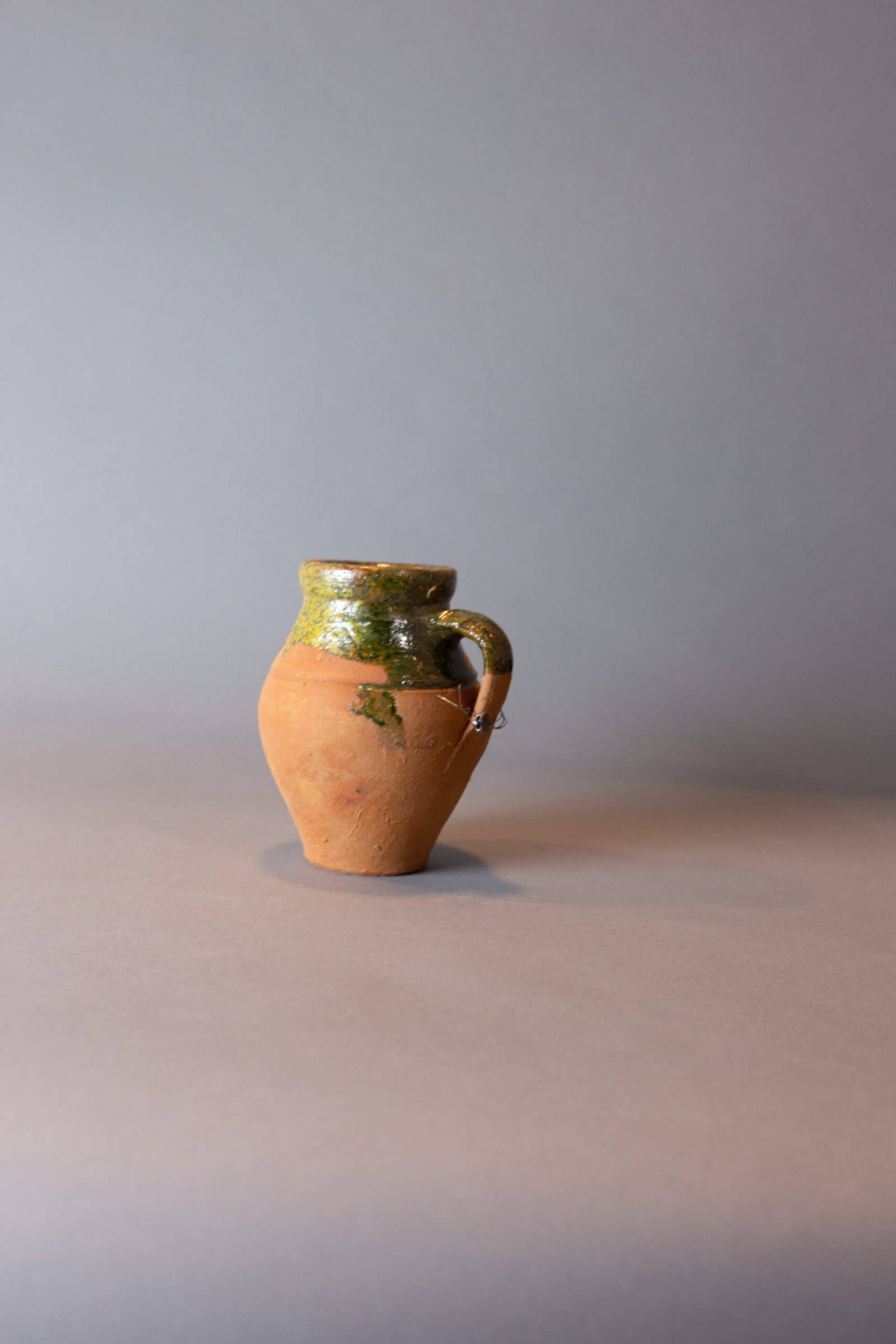 Curated Studio - Wholesale Plant Pot - Mini Konya Olive Pot / Drip Pot1