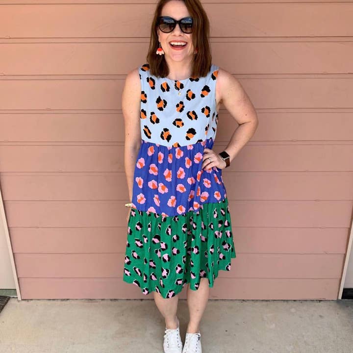 Emeldo - Wholesale Dangle earrings - Elle Earrings // Light Pink + Neon Red3