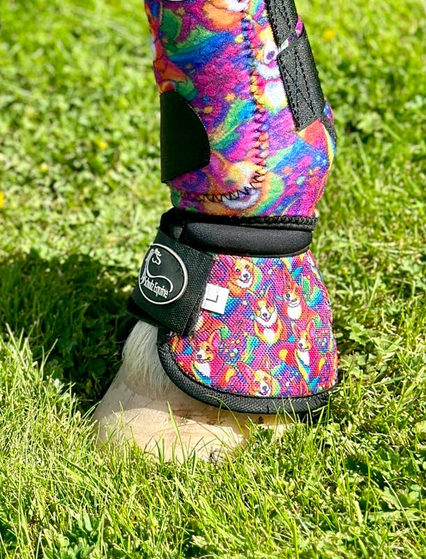 Schulz Equine – wholesale Ridutrustning – Schulz Equine bell boots med livfulla mönster19