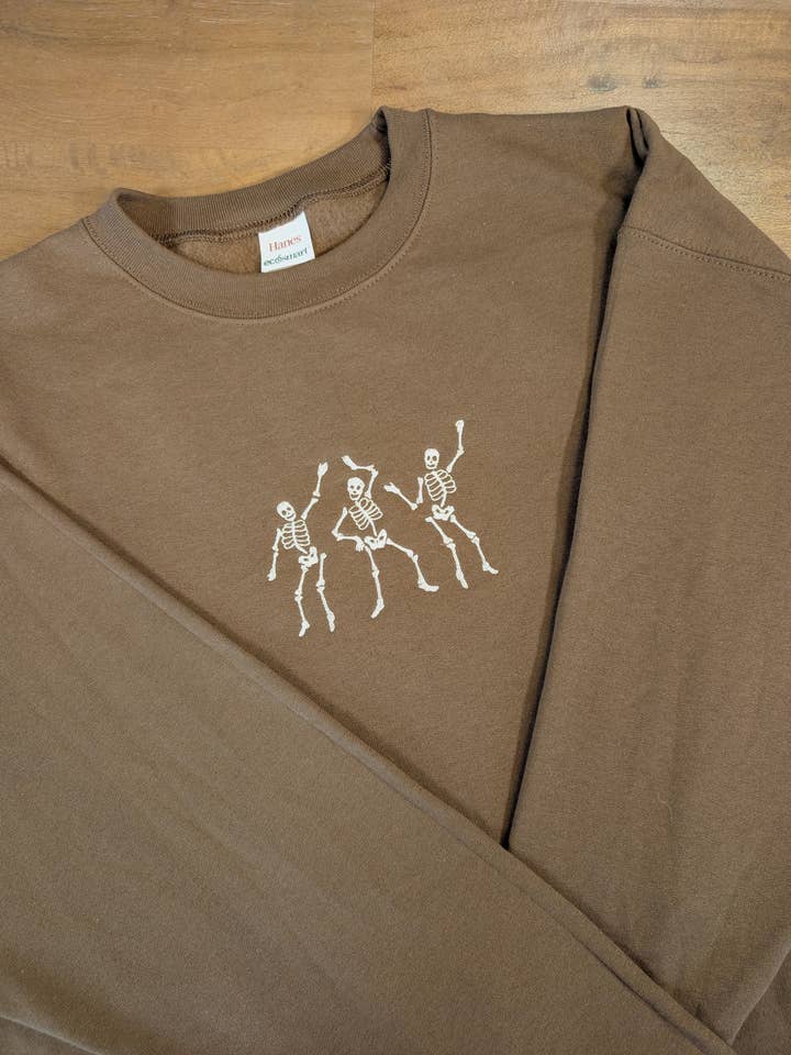 Spöklika läskiga skelett söt Halloween broderad sweatshirt för wholesale av Penelope Annen Design