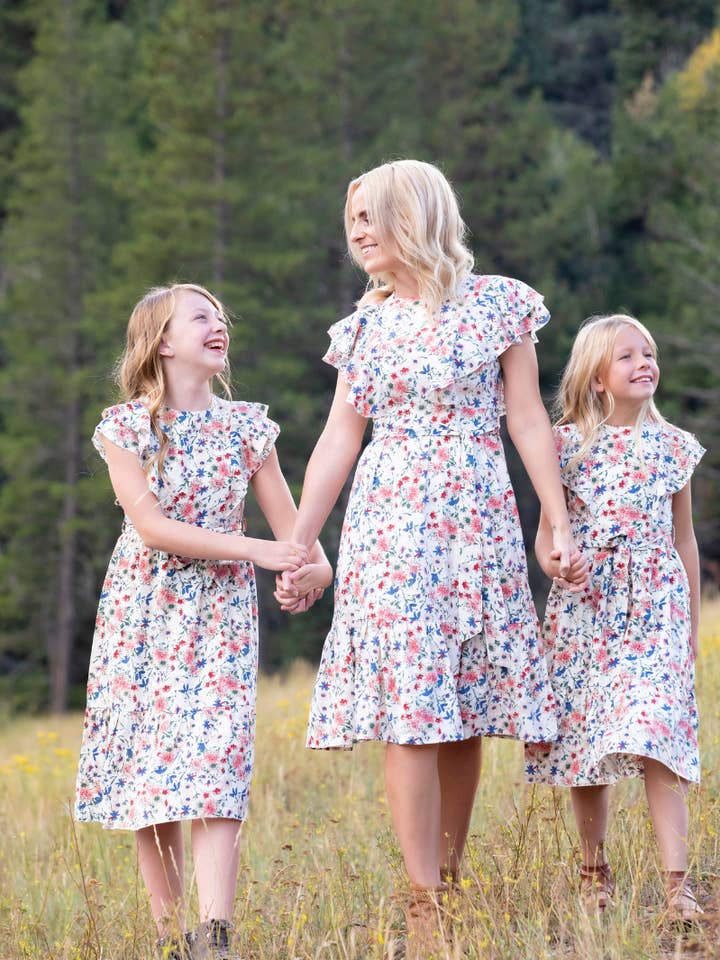 Mini abito floreale Alina per la vendita all'ingrosso da parte di Peony Alley