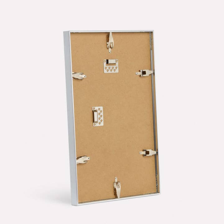 Vossington - Wholesale Picture Frame - 12x18" Thin Frame, Silver