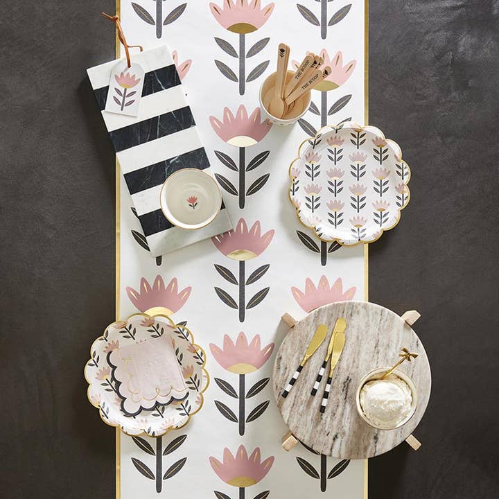 Santa Barbara Design Studio by Creative Brands - Wholesale Cutting Board - Black Stripe Marble Board3