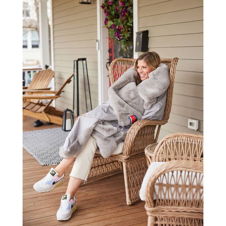 Pretty Rugged - Wholesale Throw Blanket - Waterproof Windproof Outdoor Blanket | Pretty Rugged11