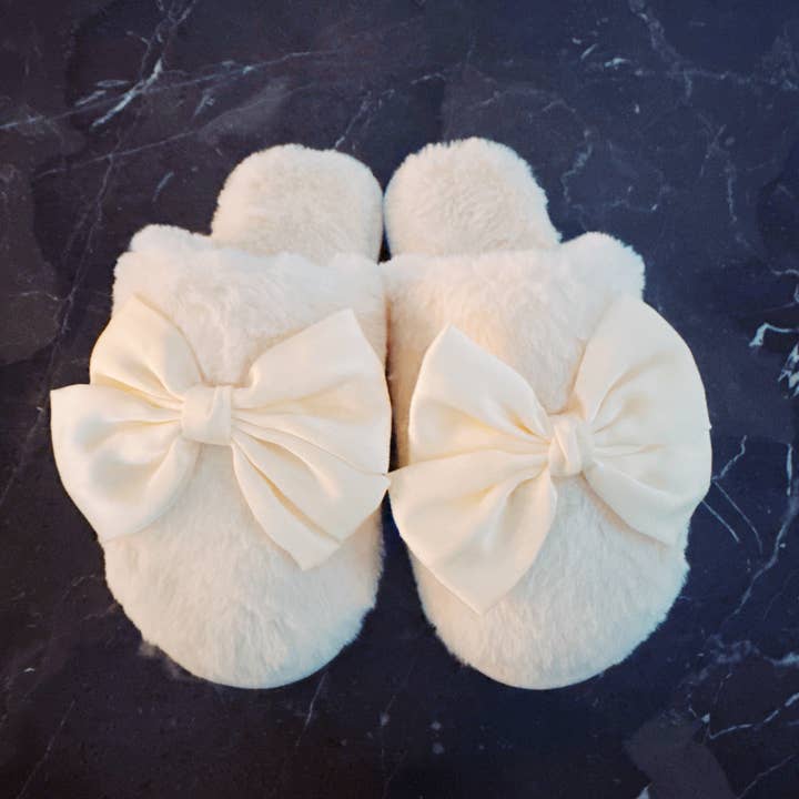 Ellison+Young - Wholesale Slippers - Women's - Satin Shine Fur Cozy Lounge Slippers