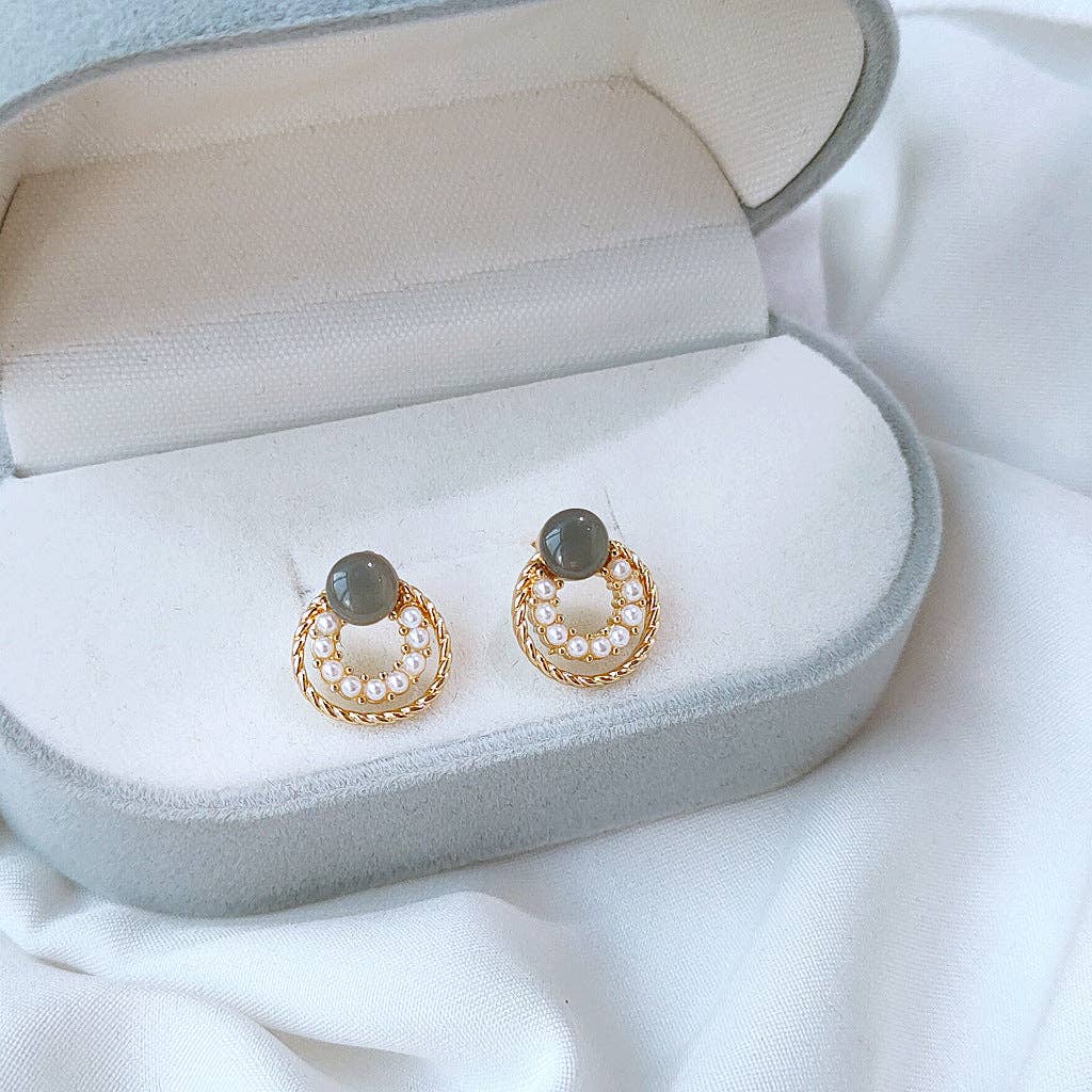 Revelari - Wholesale Stud/Post Earrings - Elegant Pearl Circle Stud Earrings1