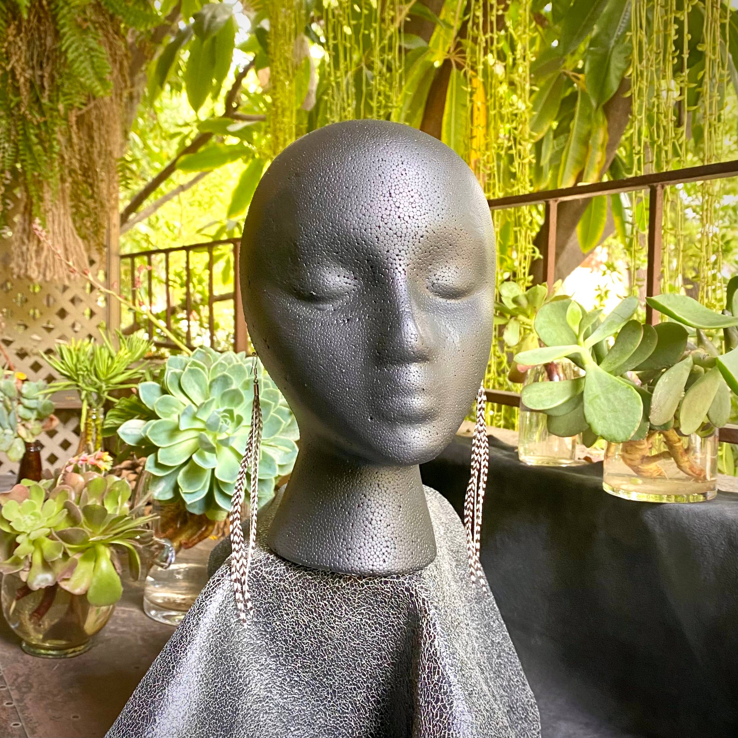 ASTALI - Vendita all'ingrosso Orecchini con nappe - Orecchini mini a piuma - Grizzly/argento, orecchini boho western2