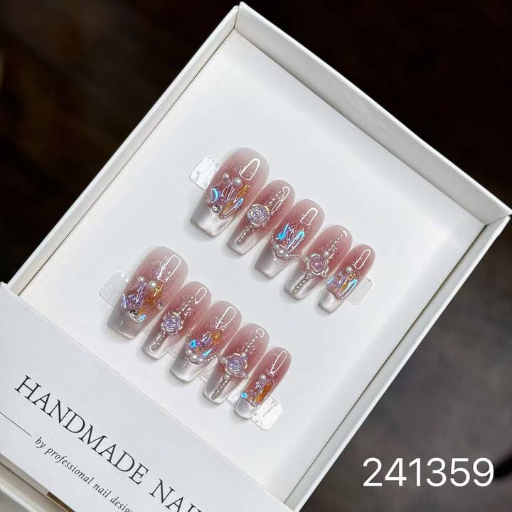 Handgefertigte Press-on-Nägel 241359 für den Großhandel von foamboxnail