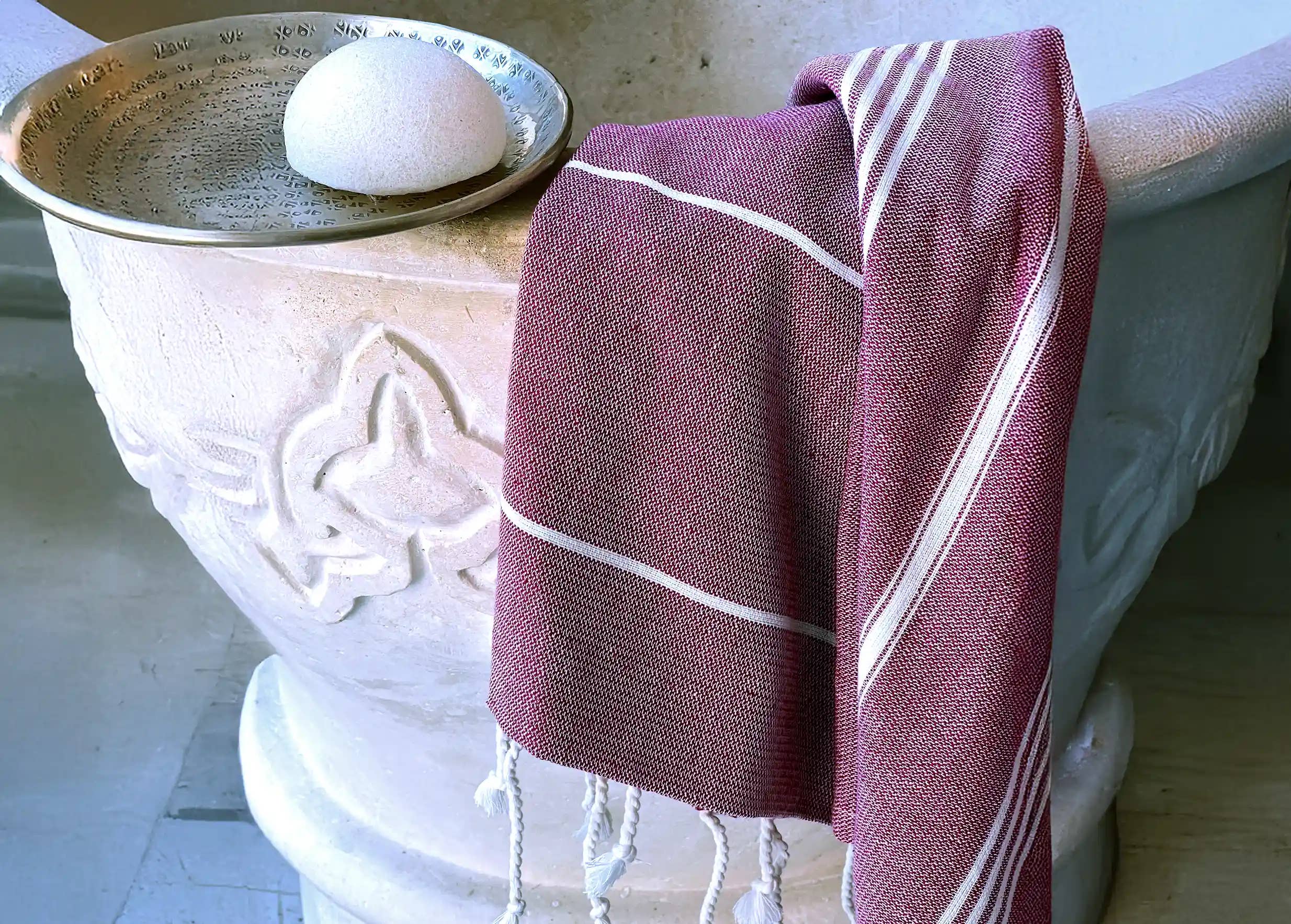 Karawan Authentic - Vendita all'ingrosso Asciugamani da bagno - COTONE BIOLOGICO FOUTA -Collezione HAMMAM- Colore BORDEAUX
