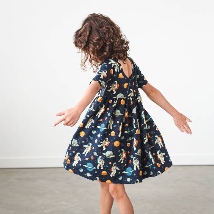 Combinaison d'astronaute pour la vente par Peanut and Bumble