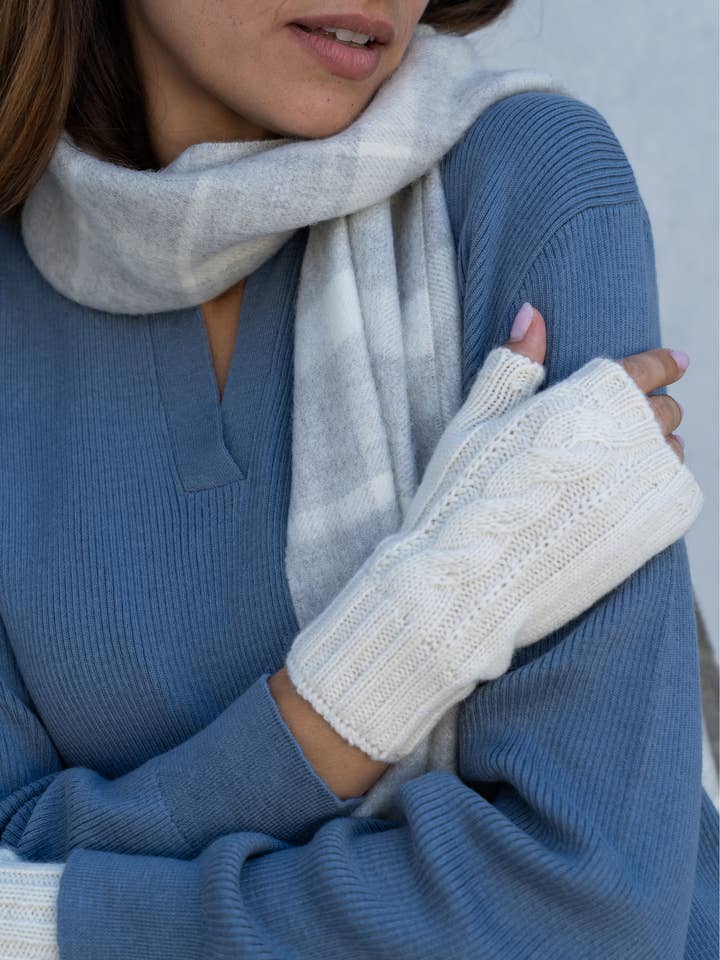 Mitaines en alpaga pour la vente par Lavender Hill