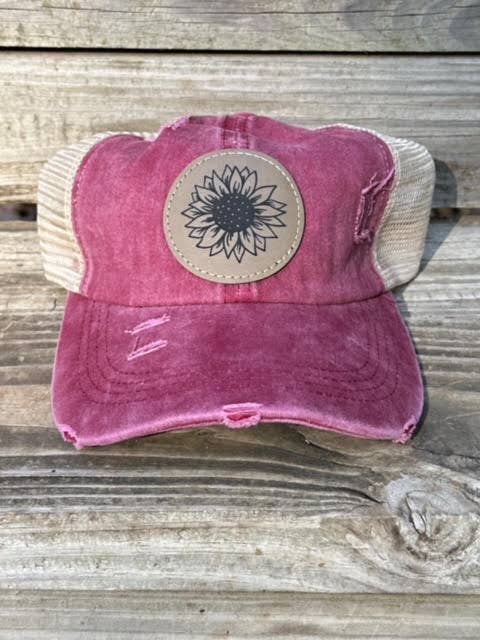 Chapeau Croisé Tournesol pour la vente par Designed To Flaunt