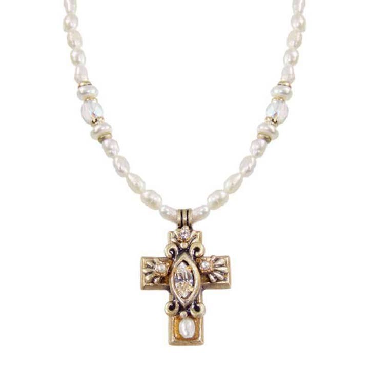 Petit collier Croix Doré pour la vente par Michal Golan Jewelry