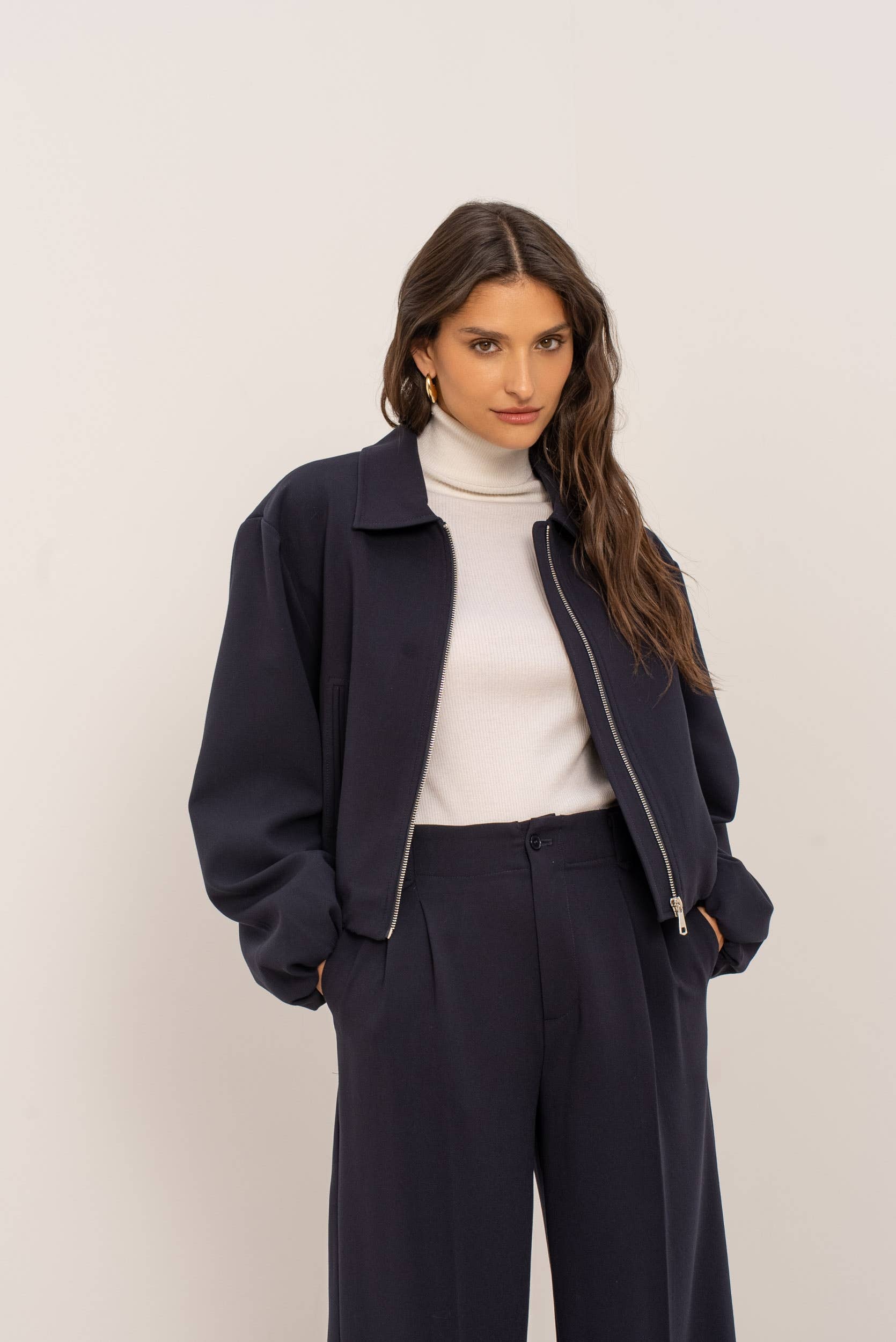 Attentif Paris - Wholesale Bomber Jacket - Women's - [Aura] Short zip-up bomber jacket with shirt collar37