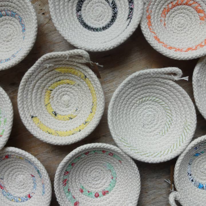 The Foxes Tail - Wholesale Decorative Plate/Dish/Bowl - Fabric Wrapped Cotton Rope Bowl: Small2