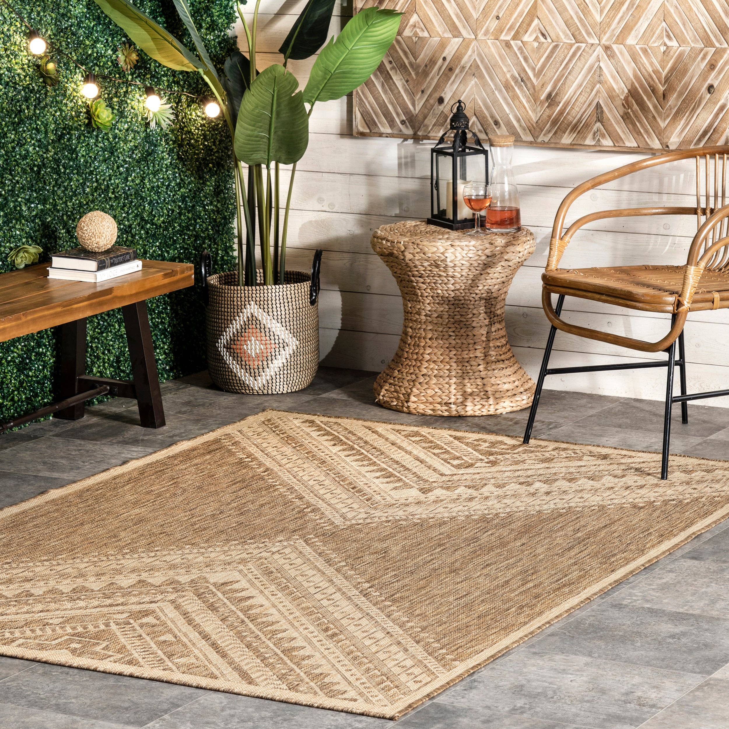 nuLOOM - Wholesale Area Rug - Landry Aztec Indoor/Outdoor Area Rug0