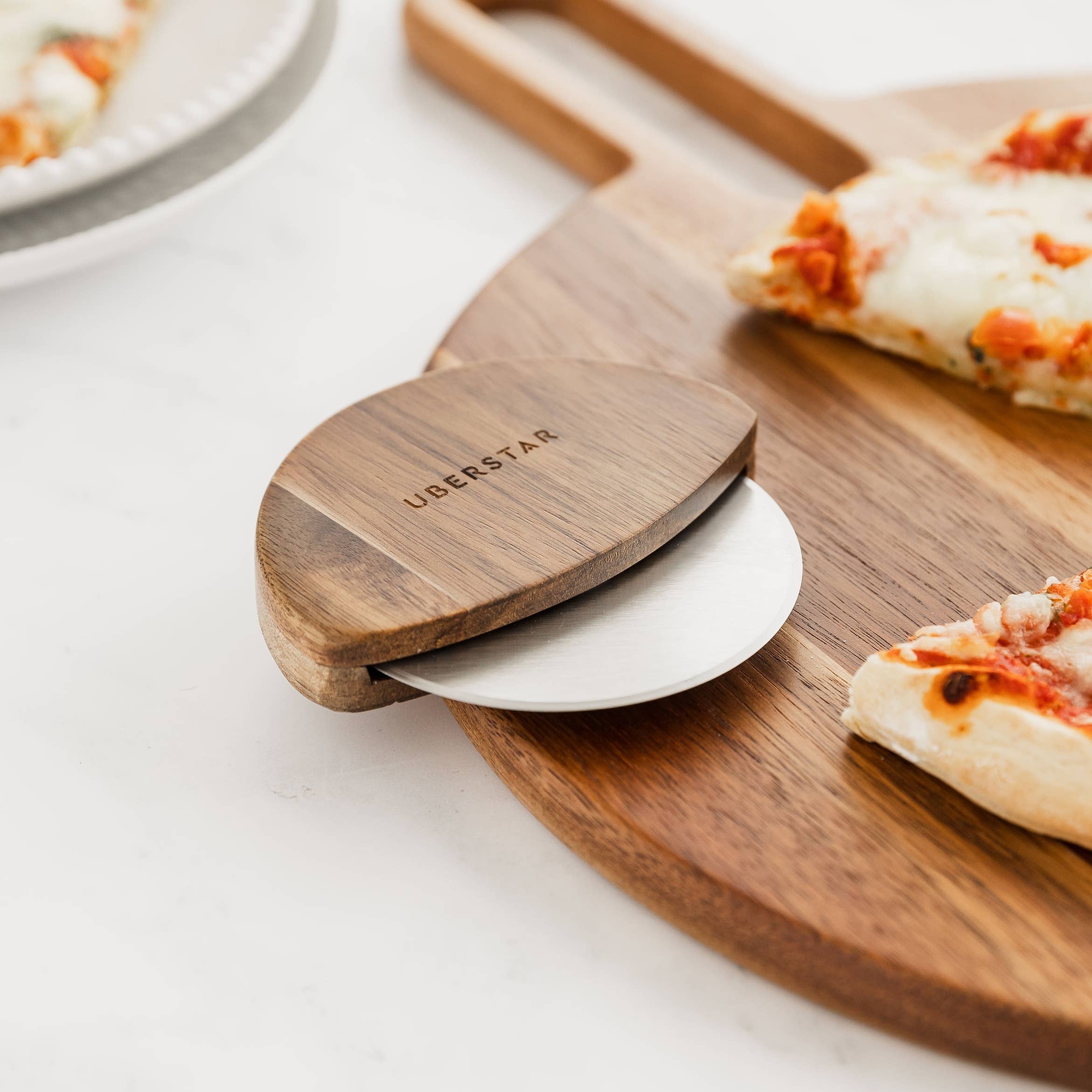 UBERSTAR – wholesale Pizza board – Pizza Board & Cutter Gift Set4
